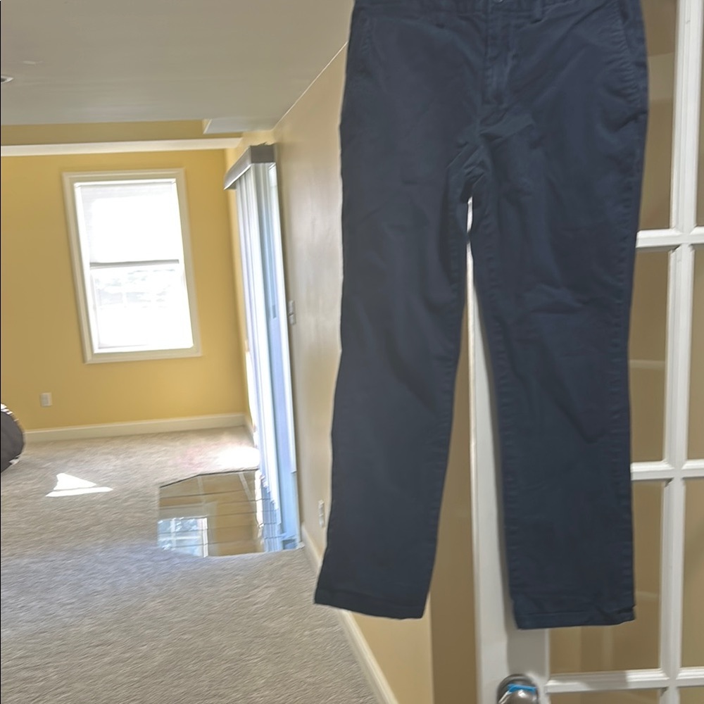 Men's old Navy blue khakis size 30